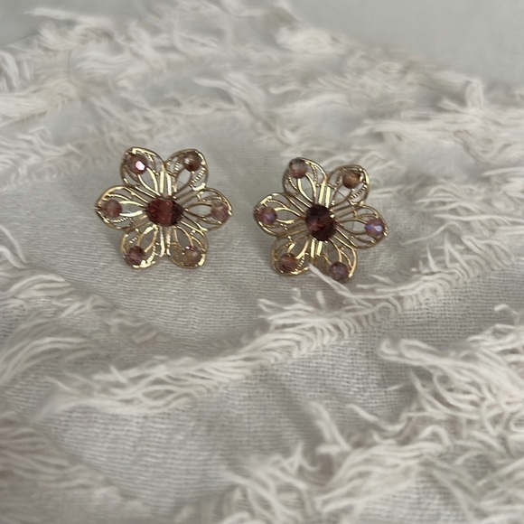 Gold Openwork Purple Beaded Earrings - Picture 3 of 7